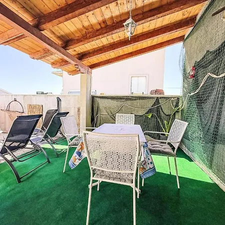 Lara スベティ・フィリップ・イ・ヤコブ